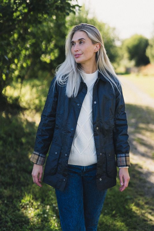 Beadnell Wax Jacket Navy 