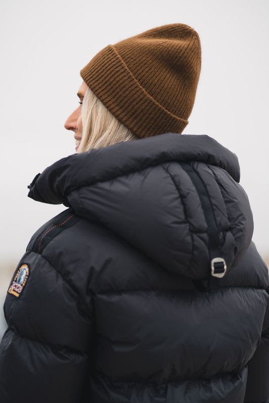Beanie Walnut 