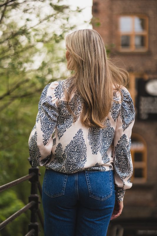 Rosslyn Paisley Drop Blouse Creme 