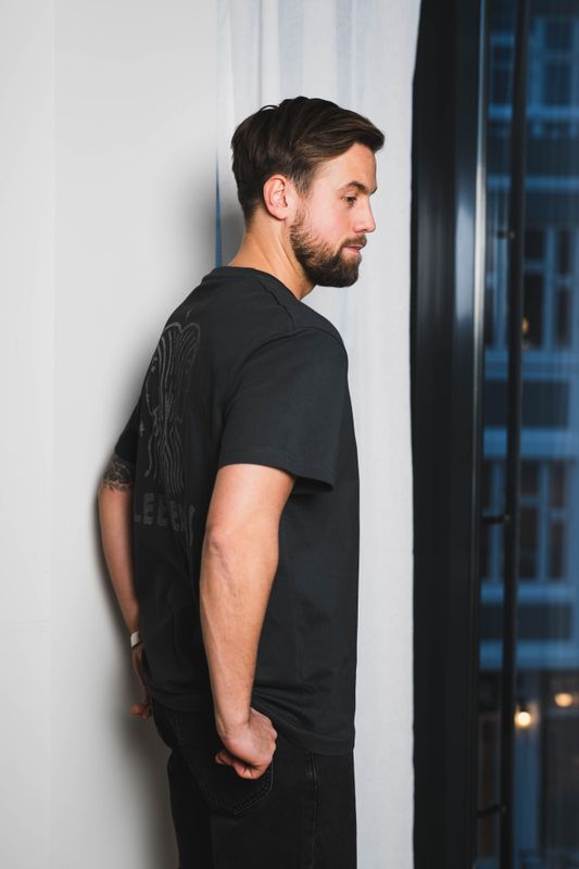 SS Relaxed Graphic Tee Washed Black 