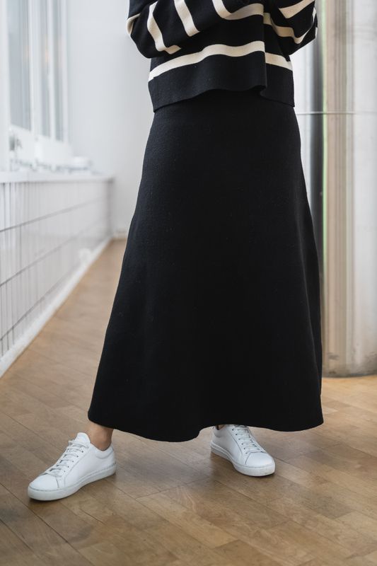 Ginnette East HW Skirt Black 