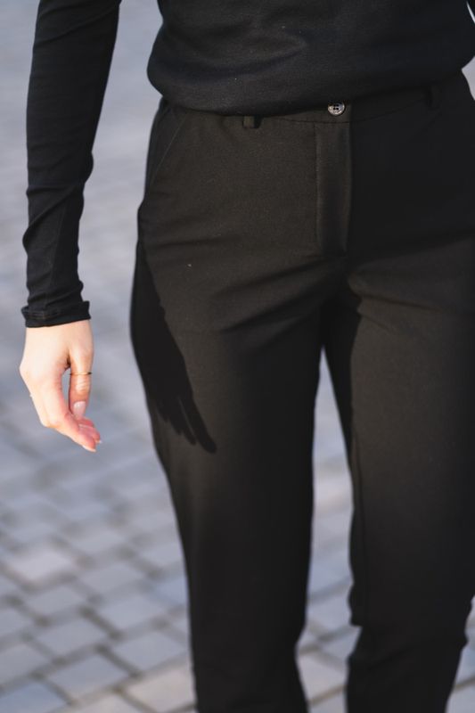 Daphne 285 Black 