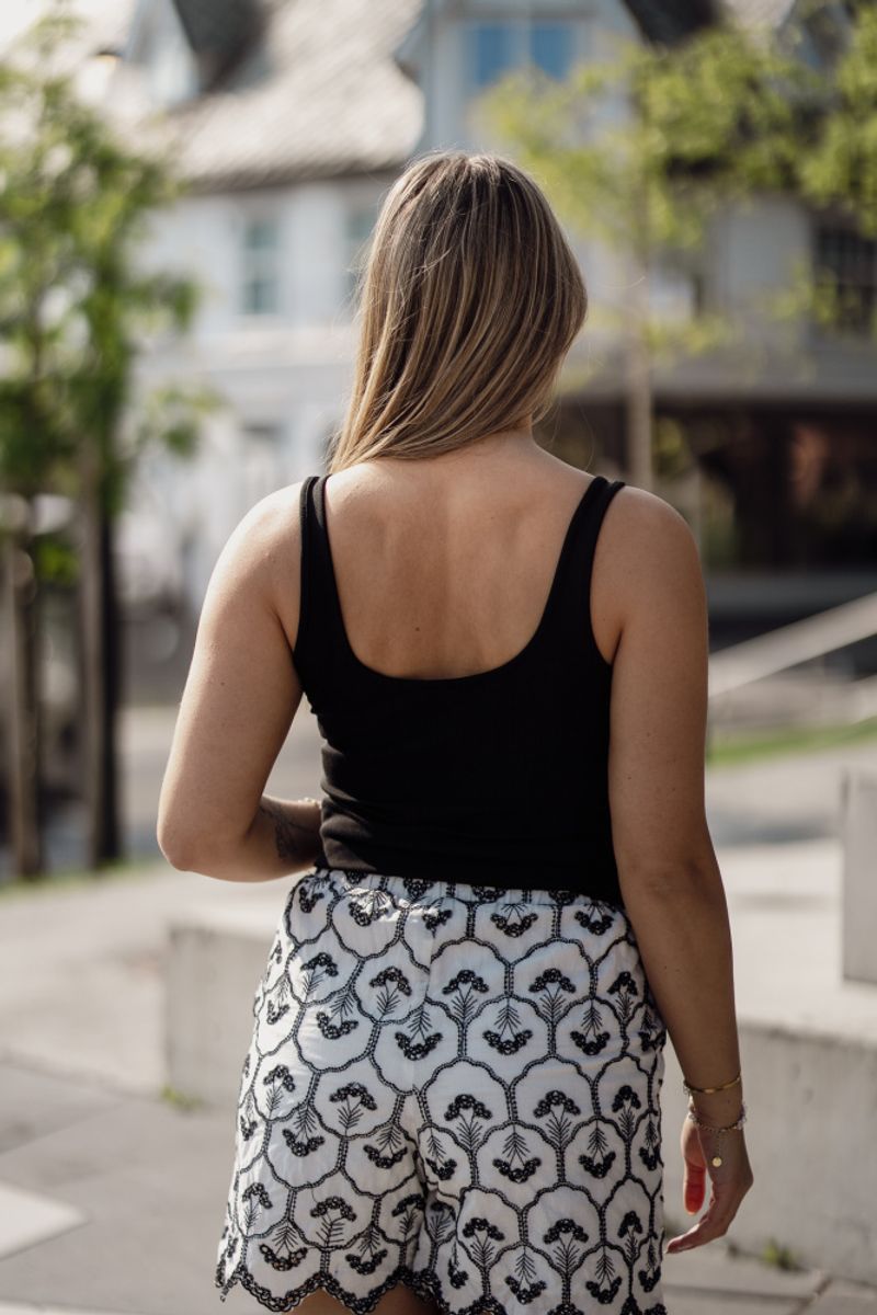 Betrina Rib SL Top Black  