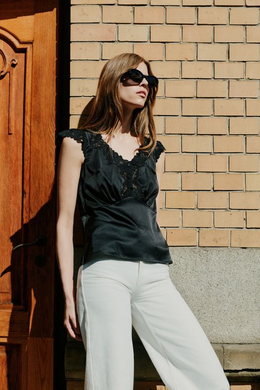 Piazza Top Black 