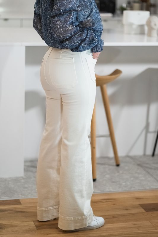 St Monica Natural White 