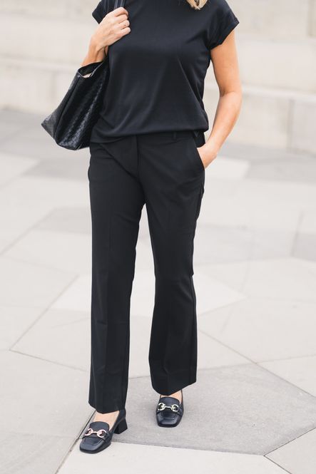 Hovedbilde Clara 285 Black Regular 