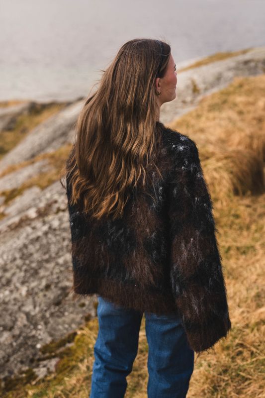 Roeme Check Fluffy Knit Blouse Dark Brown 