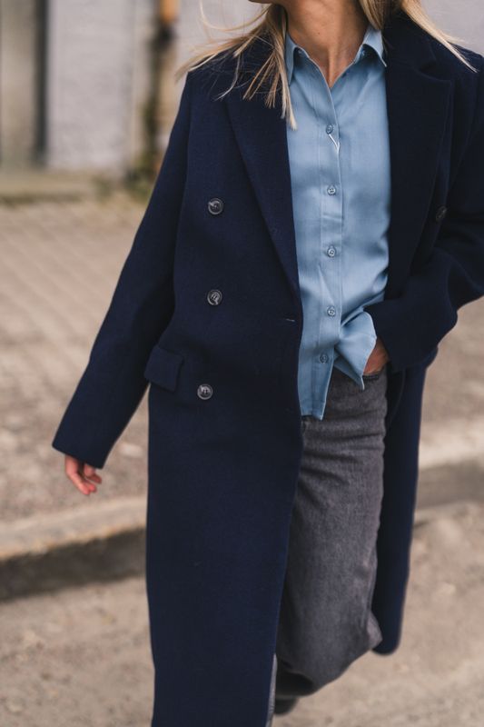 Falcon Coat 11104 Salute 