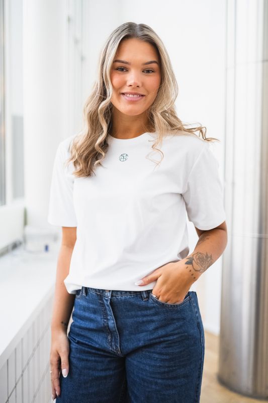 Melea Icon Tee White/Black 