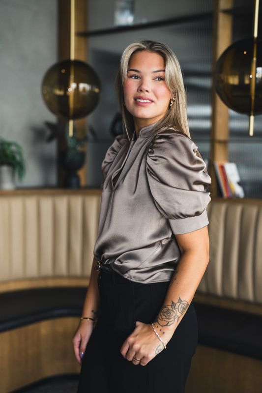 Roella Heavy Sateen Blouse Dark Taupe 